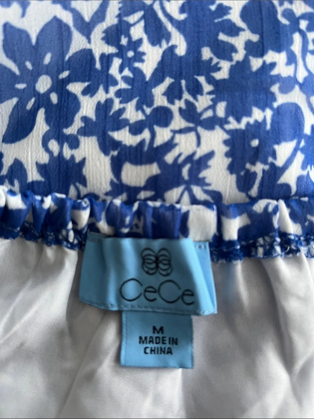 Crave Blouse blue white delicate floral print size M